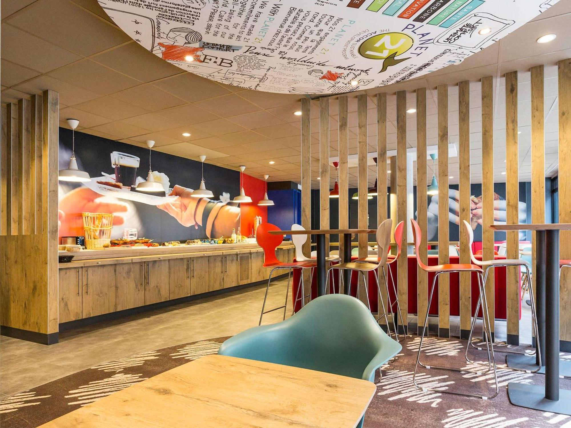 Отель Ibis Lille Centre Grand Palais Экстерьер фото