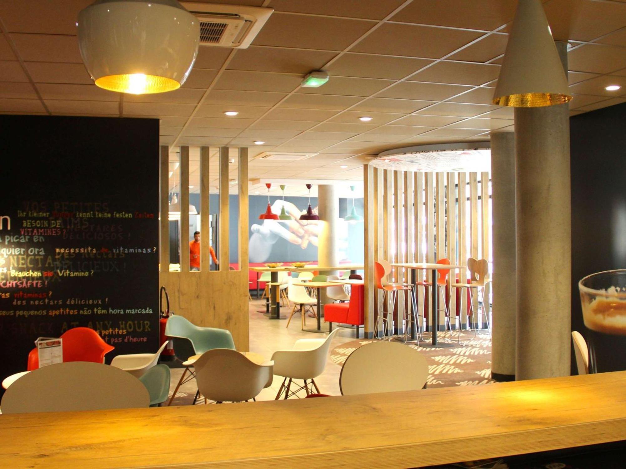 Отель Ibis Lille Centre Grand Palais Экстерьер фото